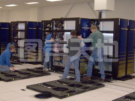 Cray-Supercomputer-install.jpg